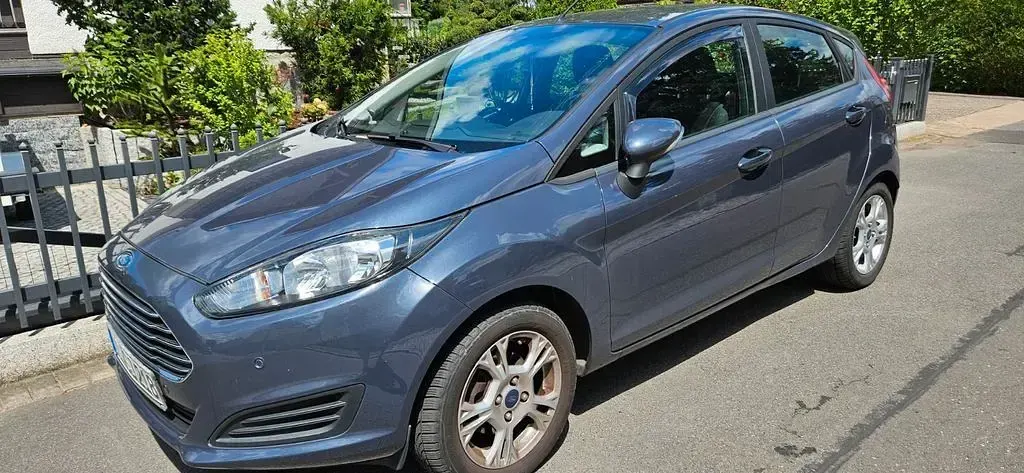 Gebraucht Ford Fiesta SYNC Edition 60 PS (44 kW) 2013 Grau Limousine