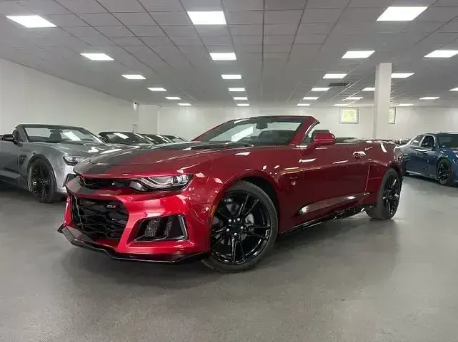 Gebraucht Chevrolet Camaro 340 PS (250 kW) 2023 Rot Cabrio