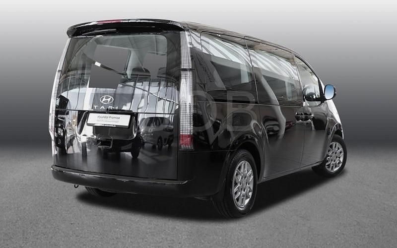 Gebraucht Hyundai Staria Trend 177 PS (130 kW) 2024 Abyss black (schwarz) Van / Kleinbus