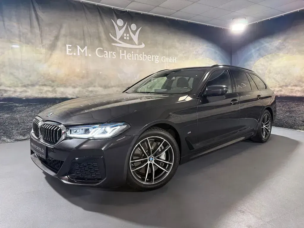 Gebraucht BMW 530 Shadowline 286 PS (210 kW) 2022 Grau Kombi