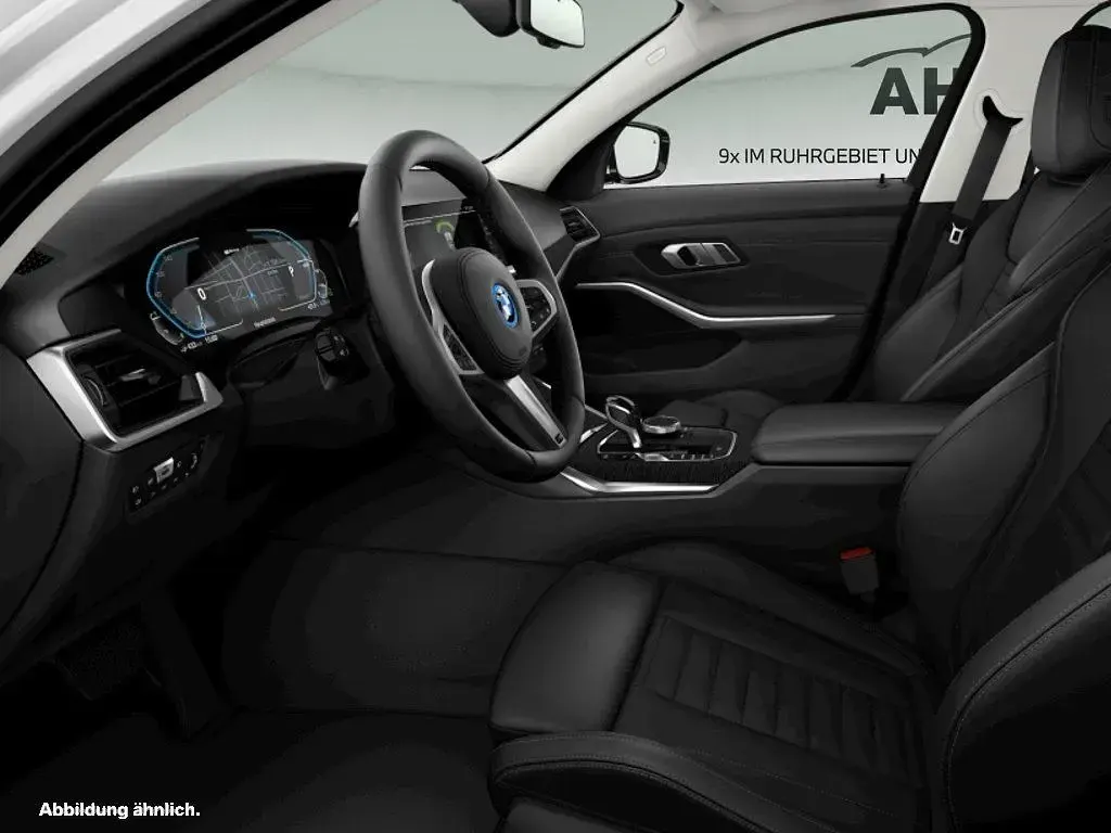 Gebraucht BMW 330e Sport Line 292 PS (214 kW) 2022 Schwarz Kombi