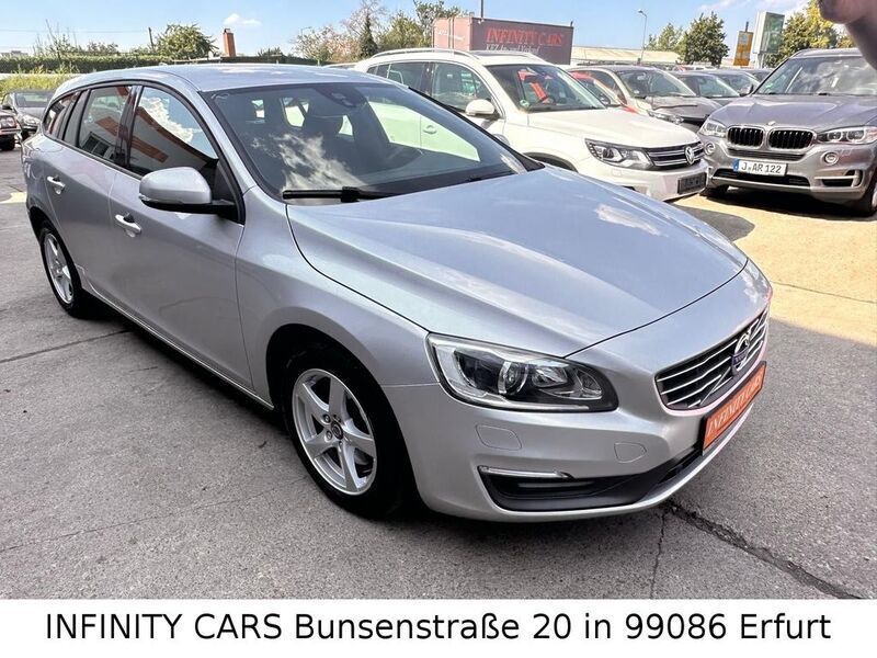 Silber Gebraucht 2014 Volvo V60 Business Edition Kombi | 11.900 € (Guter Preis) - Bild 1/4