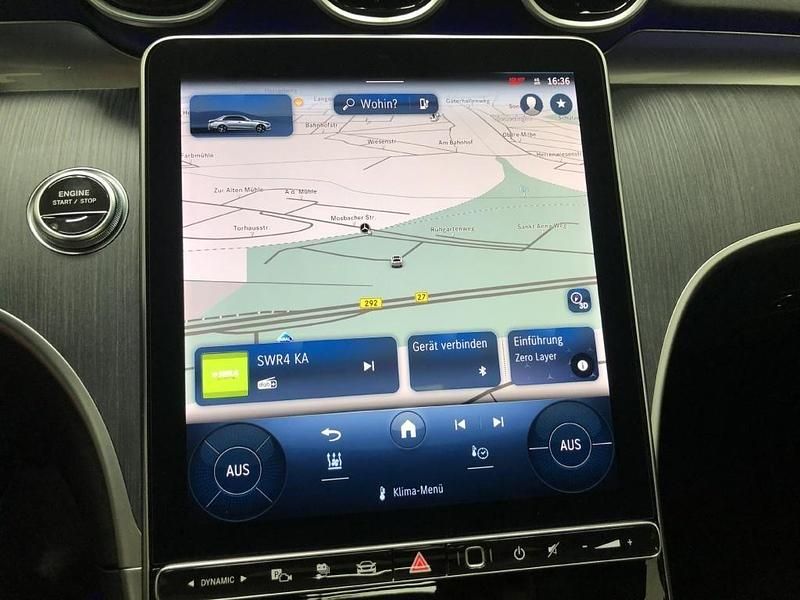 Gebraucht Mercedes C300e AMG 197 PS (144 kW) 2024 Schwarz Limousine