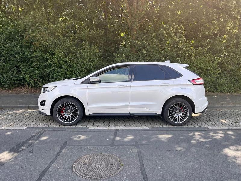 Schwarz Gebraucht 2016 Ford Edge Sport SUV | 16.495 € (Fairer Preis) - Bild 1/4
