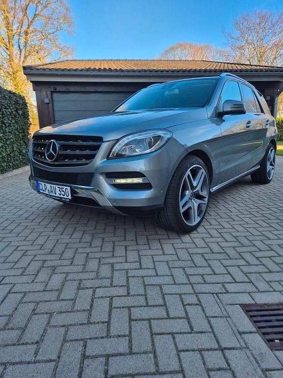 Gebraucht Mercedes ML350 258 PS (189 kW) 2013 Grau SUV