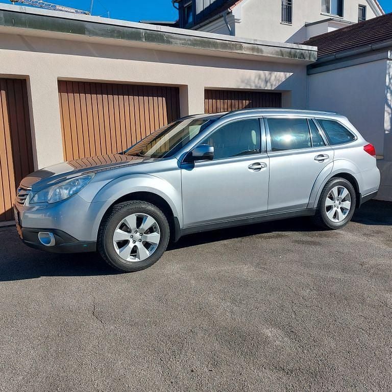 Gebraucht Subaru Outback Comfort 167 PS (122 kW) 2012 Silber Kombi