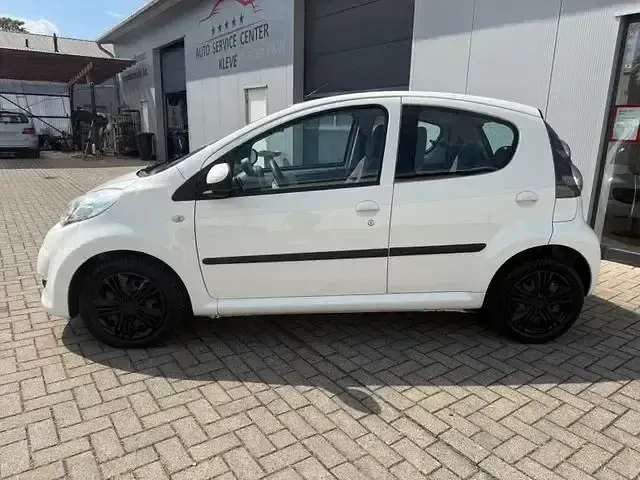 Gebraucht Citroën C1 Style 110 PS (80 kW) 2011 Weiss Kleinwagen