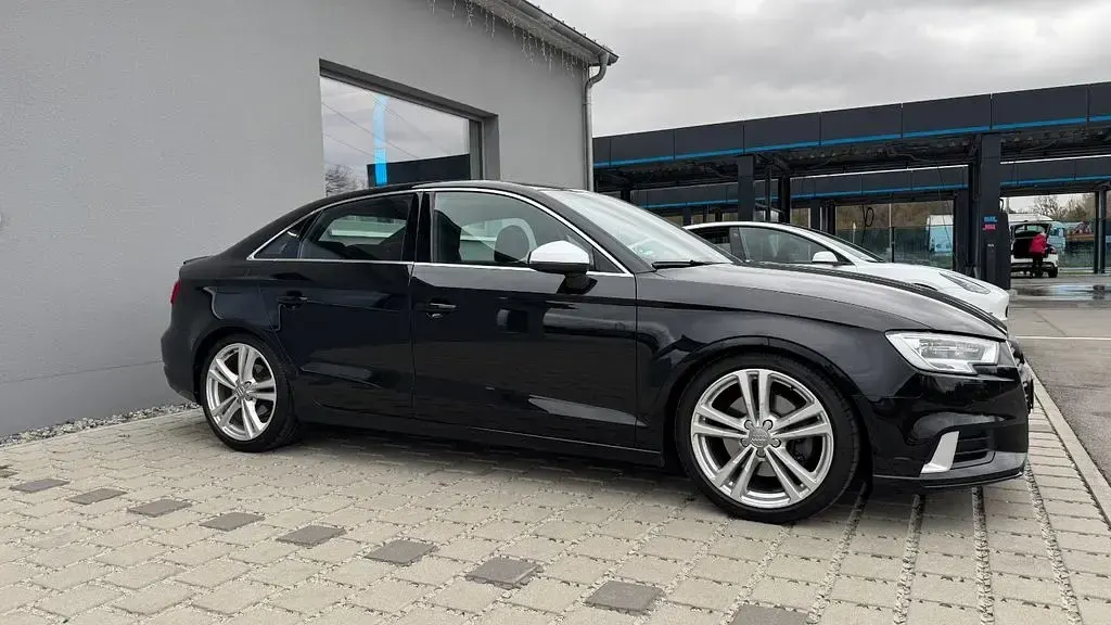 Gebraucht Audi A3 150 PS (110 kW) 2018 Schwarz Limousine