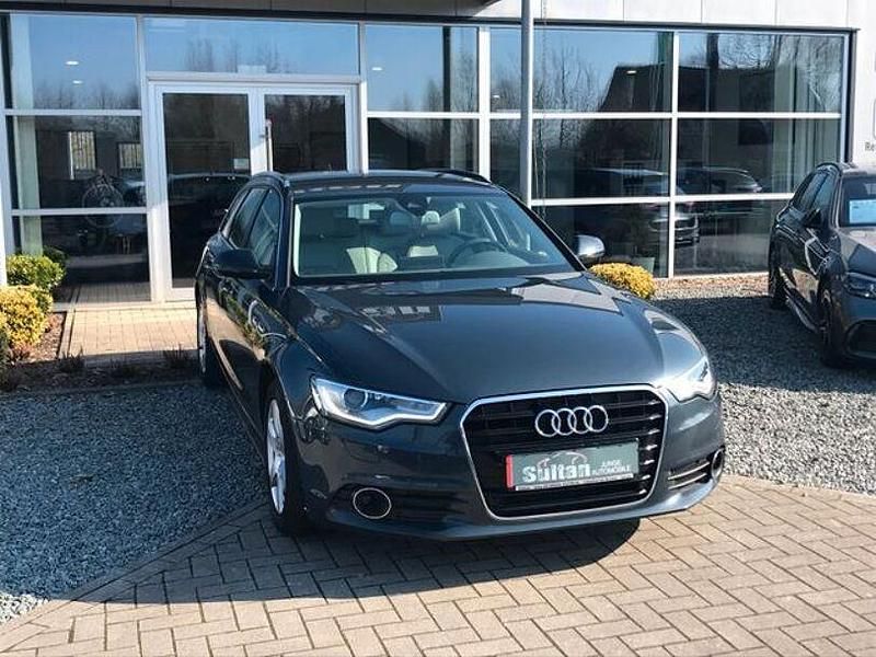 Gebraucht Audi A6 Ambiente 180 PS (132 kW) 2014 Blau Kombi