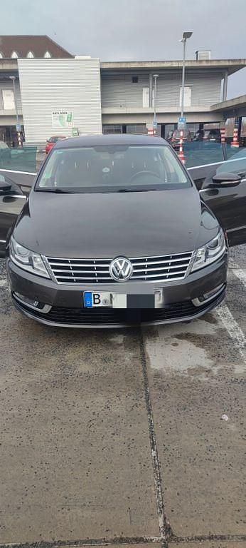 Gebraucht VW Passat 160 PS (117 kW) 2014 Grau Limousine
