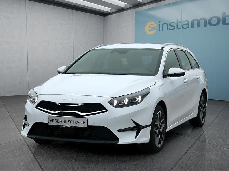 Weiß Neu 2025 Kia Ceed Sportswagon Kombi | 26.999 € (Fairer Preis) - Bild 1/4