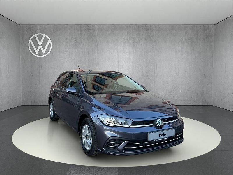 Neu VW Polo Style 95 PS (69 kW) 2026 Rauchgrau metallic Limousine