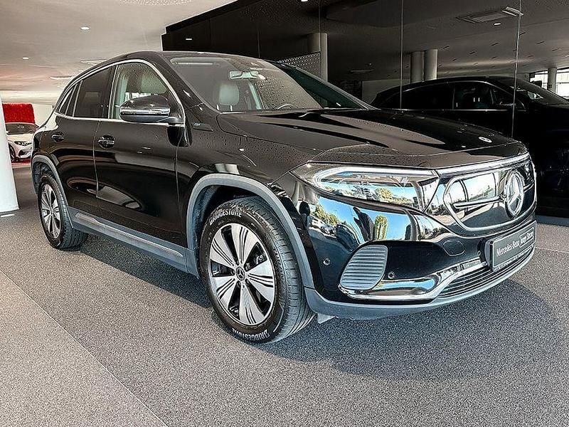 Gebraucht Mercedes EQA250+ Electric Art 139 kW (190 PS) 2022 Schwarz SUV