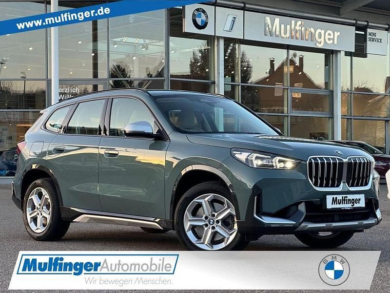 Cape york grün (metallic) Gebraucht 2022 BMW X1 xLine SUV | 38.900 € (Fairer Preis) - Bild 1/4