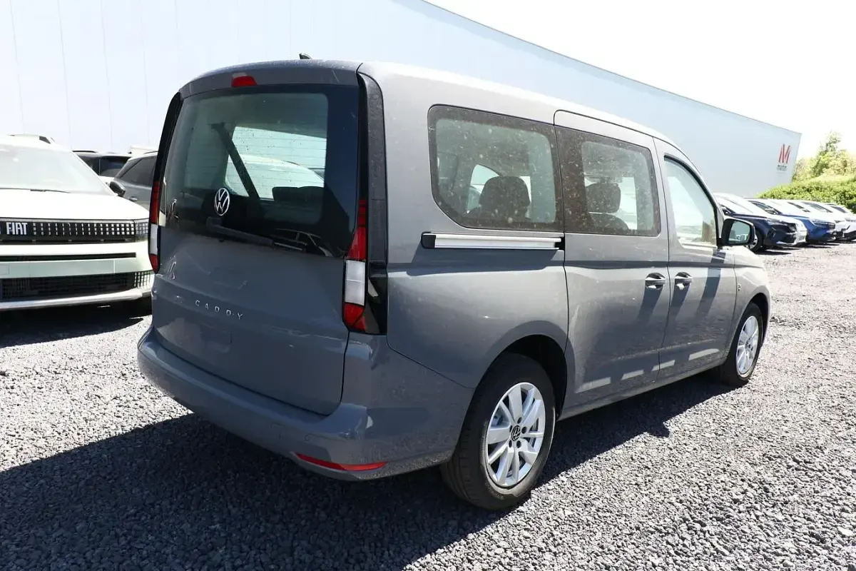 Neu VW Caddy Life 102 PS (75 kW) 2025 Pure grey Van / Kleinbus