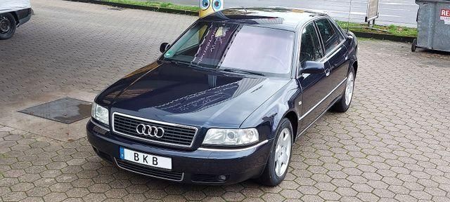 Blau metallic Gebraucht 1999 Audi A8 Ambiente Limousine | 7.590 € - Bild 1/4