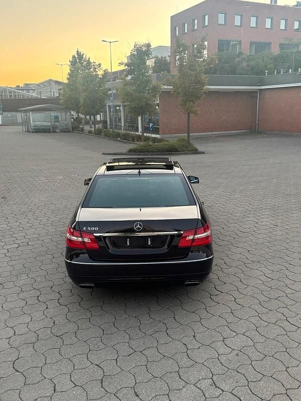 Gebraucht Mercedes E500 387 PS (284 kW) 2010 Limousine