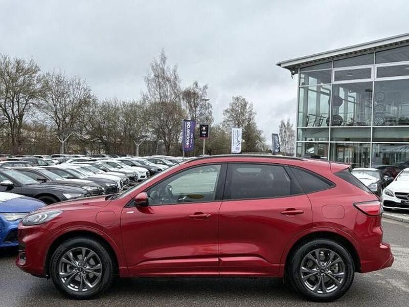 Gebraucht Ford Kuga ST-Line 155 PS (114 kW) 2022 Rot SUV