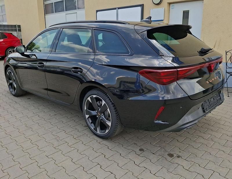Neu Cupra Leon Basis 150 PS (110 kW) 2026 Mitternachtsschwarz metallic Limousine