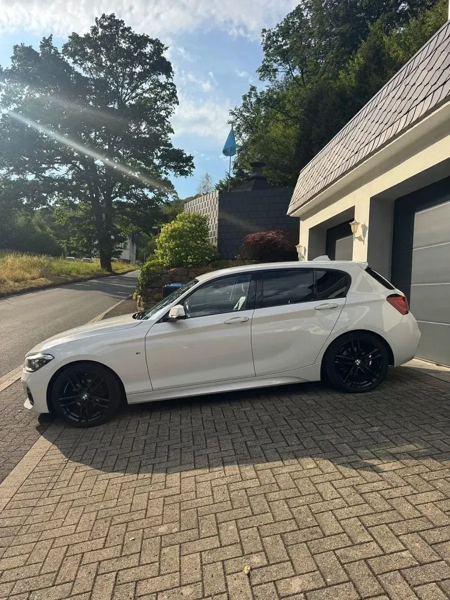 Gebraucht BMW 118 M Sport 136 PS (100 kW) 2018 Weiß Limousine