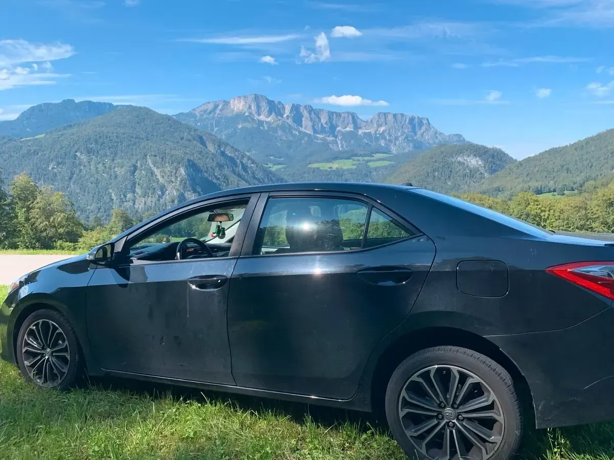 Gebraucht Toyota Corolla 142 PS (104 kW) 2016 Schwarz Limousine