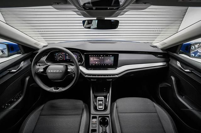 Neu Skoda Octavia Selection 150 PS (110 kW) 2025 Race blue metallic (8x) race blue metallic (8x) Kombi