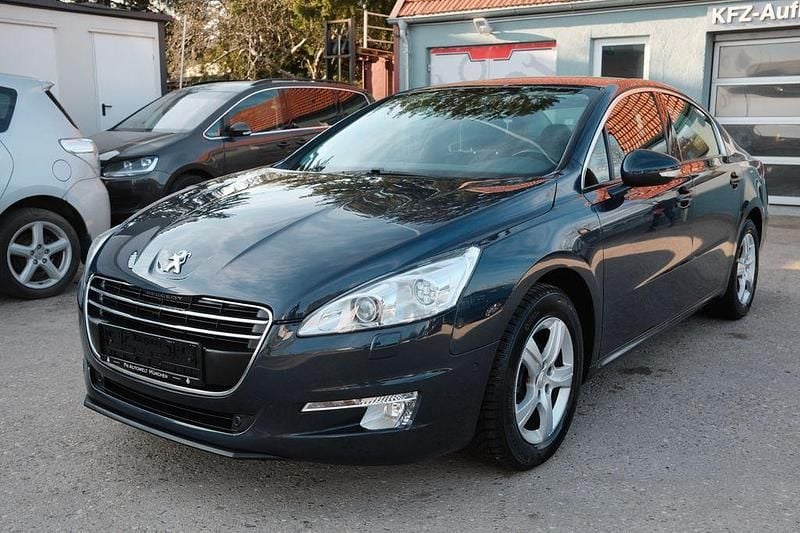 Gebraucht Peugeot 508 Active 111 PS (81 kW) 2011 Blau Limousine