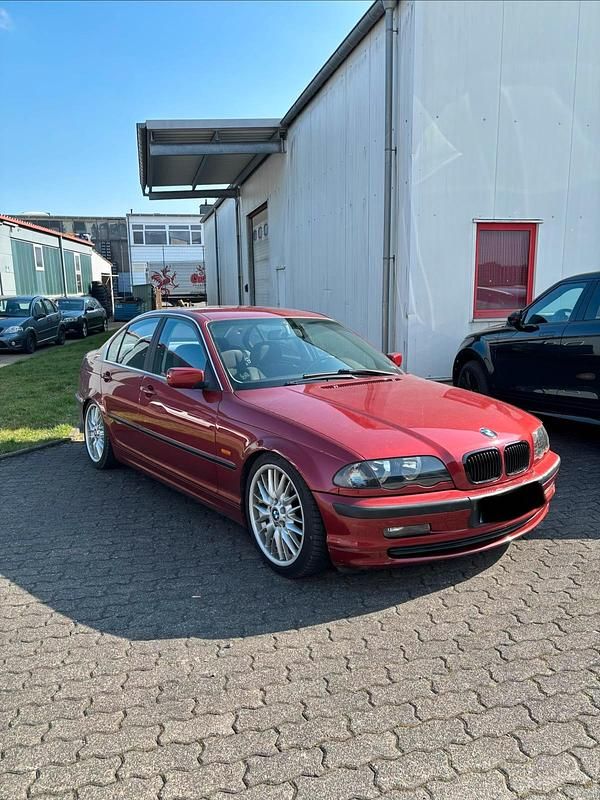 Gebraucht BMW 320 150 PS (110 kW) 1998 Rot Limousine