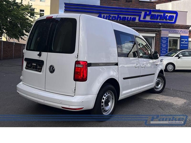 Gebraucht VW Caddy Trendline 102 PS (75 kW) 2019 Candyweiß Van / Kleinbus