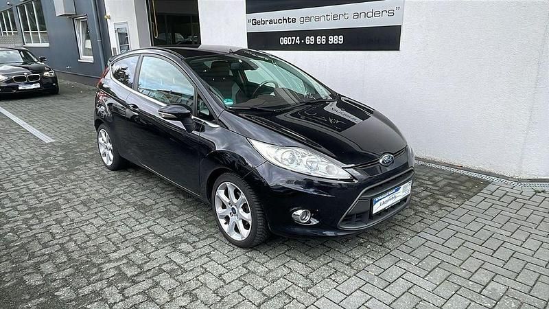 Schwarz Gebraucht 2012 Ford Fiesta Premium Kleinwagen | 6.270 € (Etwas zu teuer) - Bild 1/4