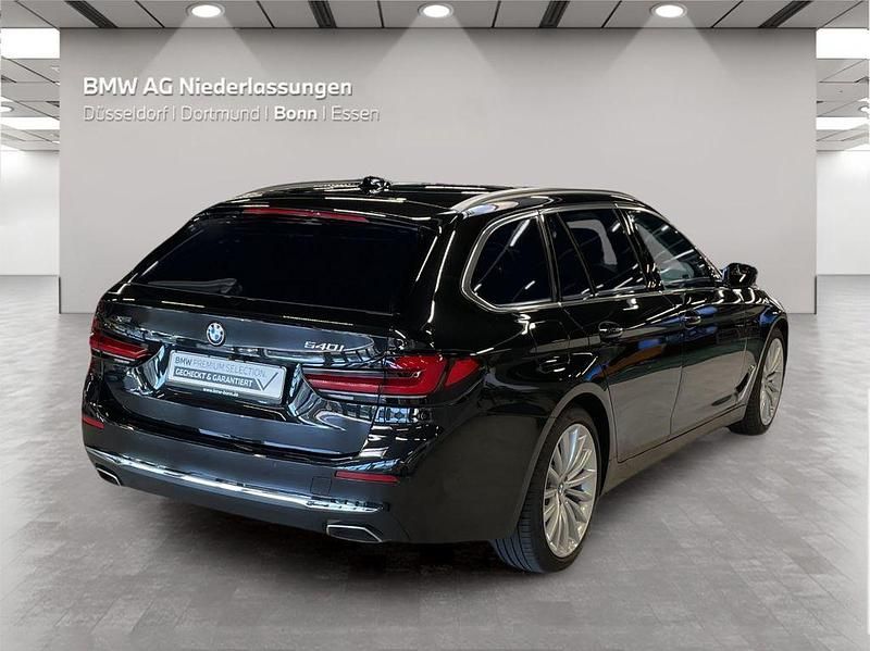 Gebraucht BMW 540 Luxury Line 333 PS (244 kW) 2023 Schwarz Kombi