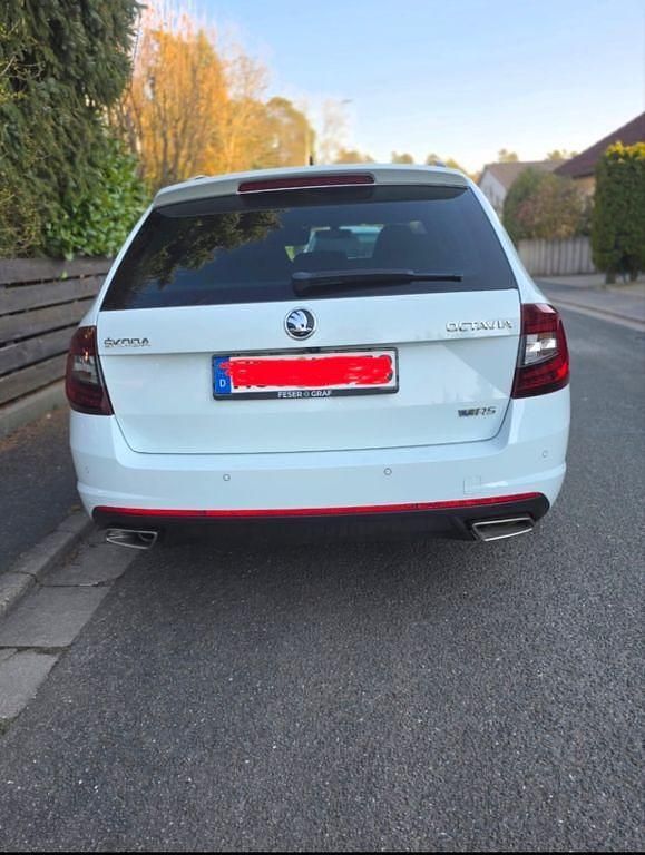 Gebraucht Skoda Octavia RS 184 PS (135 kW) 2018 Weiß Kombi