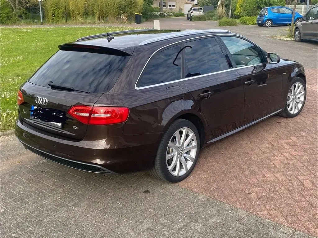 Używany Audi A4 S-Line 150 KM (110 kW) 2015 Brązowy Sedan/Limuzyna