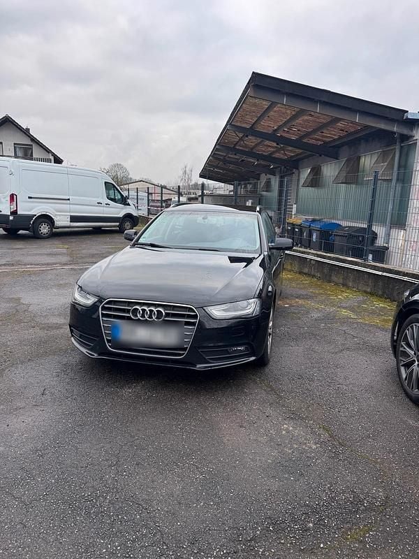 Gebraucht Audi A4 Attraction 150 PS (110 kW) 2014 Schwarz Kombi