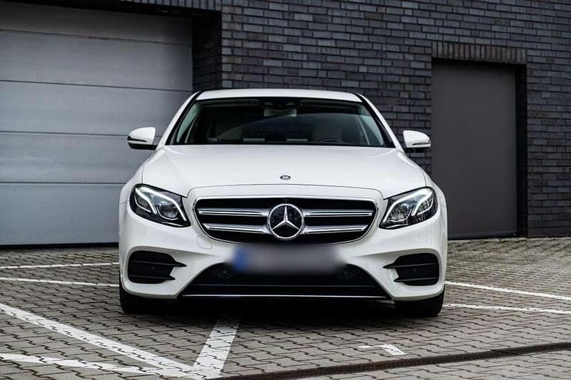 Usata Mercedes E350 258 CV (189 kW) 2017 Bianco Berlina