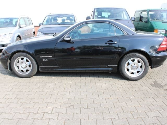Gebraucht Mercedes SLK200 163 PS (119 kW) 2003 Schwarz Cabrio
