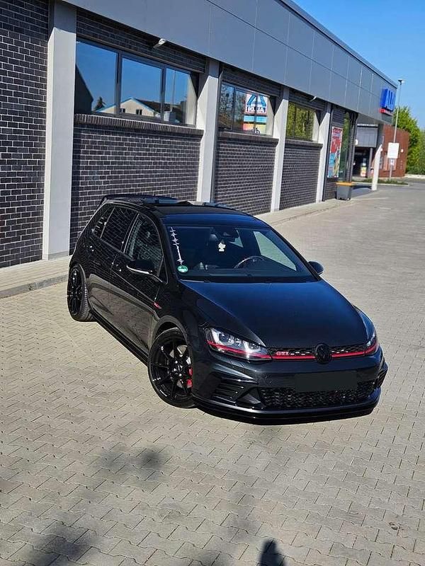 Schwarz Gebraucht 2016 VW Golf VII GTI Clubsport Limousine | 25.000 € (Fairer Preis) - Bild 1/4