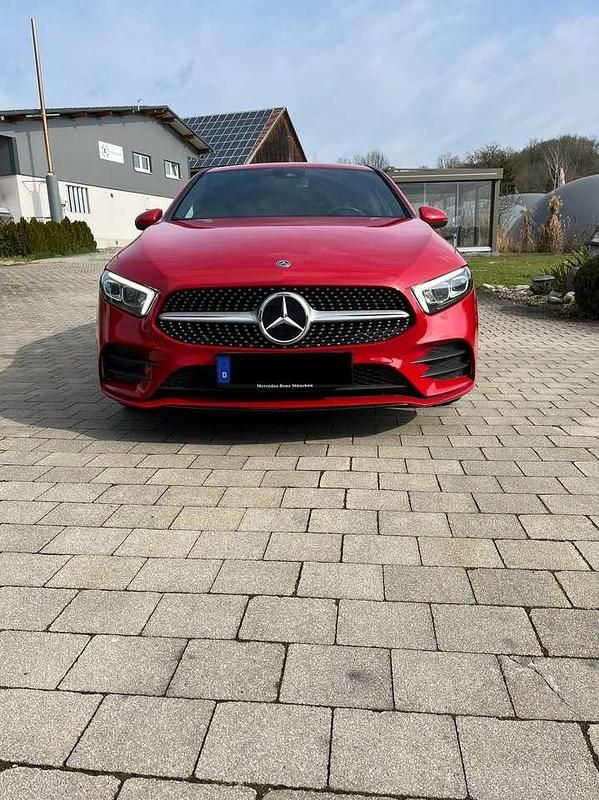 Gebraucht 2018 Mercedes A250 AMG line Limousine | 26.200 € (Fairer Preis) - Bild 1/4
