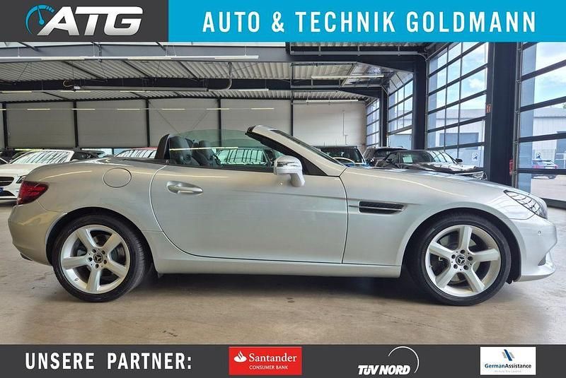Silber Gebraucht 2018 Mercedes SLC200 Cabrio | 27.390 € (Fairer Preis) - Bild 1/4