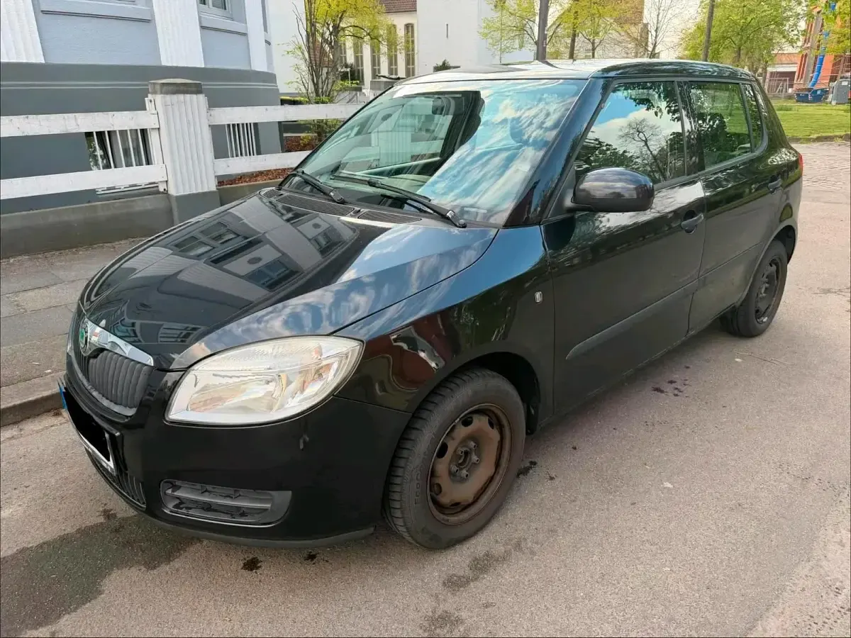 Gebraucht Skoda Fabia 60 PS (44 kW) 2010 Schwarz Kleinwagen