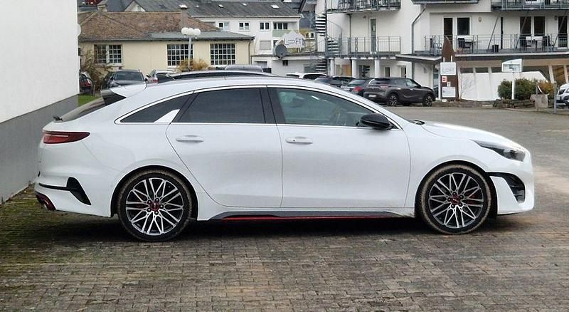 Gebraucht Kia ProCeed GT 204 PS (150 kW) 2022 Weiß Kombi