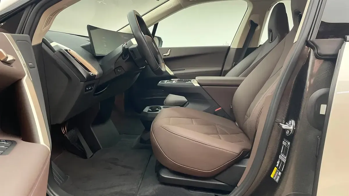Gebraucht BMW iX 300 kW (408 PS) 2025 Alpinweiß uni SUV