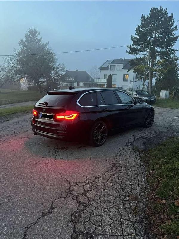 Gebraucht BMW 318 Advantage 150 PS (110 kW) 2017 Schwarz Kombi