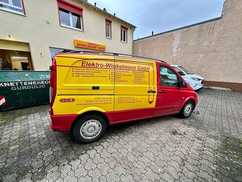 Gebraucht Mercedes Vito 224 PS (164 kW) 2014 Rot Van