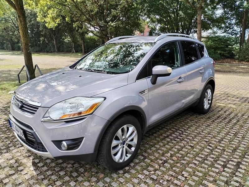Grau Gebraucht 2011 Ford Kuga Titanium SUV | 9.000 € (Fairer Preis) - Bild 1/4