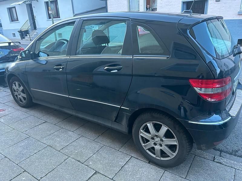 Gebraucht Mercedes B180 2009 Schwarz Van / Kleinbus