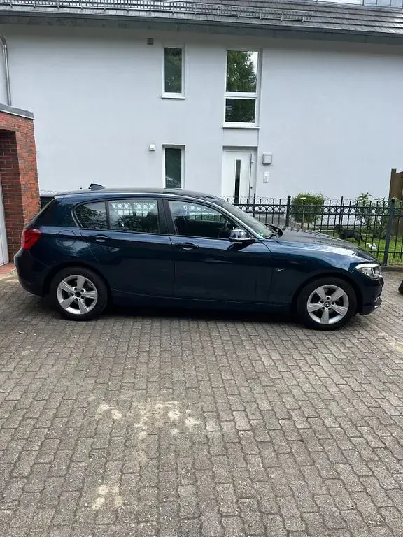 Gebraucht BMW 120 Sport Line 177 PS (130 kW) 2015 Blau Kleinwagen