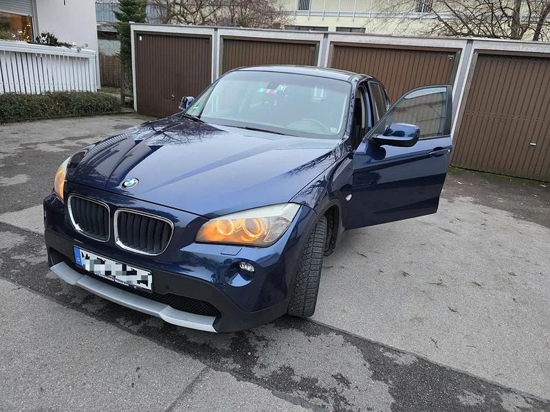 Blau Gebraucht 2011 BMW X1 SUV | 8.300 € (Superpreis) - Bild 1/4