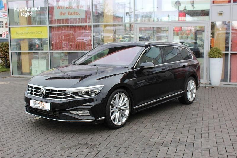 Gebraucht VW Passat R-line 200 PS (147 kW) 2022 Deep black perleff. (metallic) Kombi