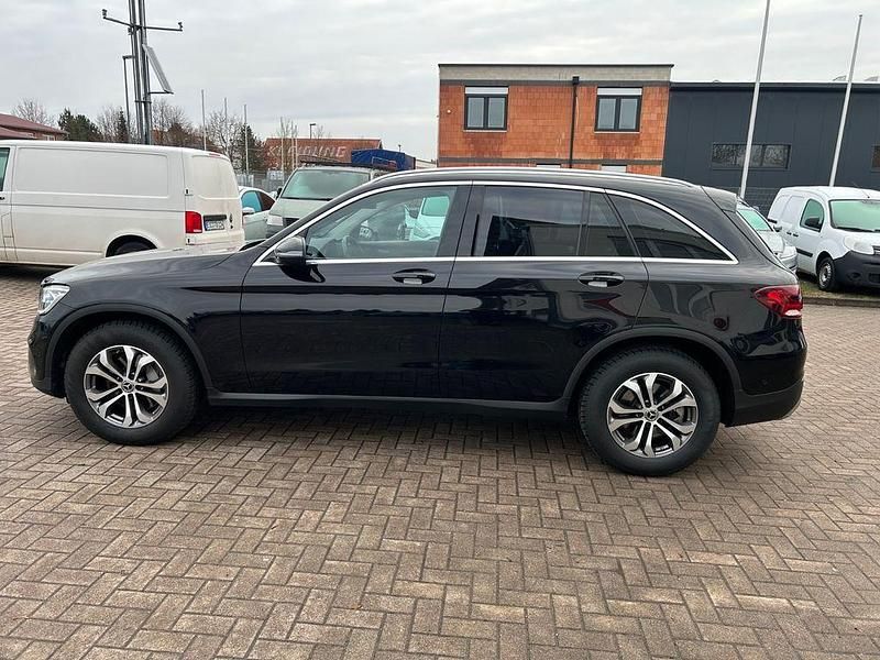 Gebraucht Mercedes GLC200 197 PS (144 kW) 2020 Schwarz SUV